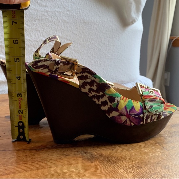 Nine West cheetah flower wedges size 8 - Picture 5 of 5